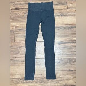 Athleta Shimmer Seamless tight running leggings. Size S.